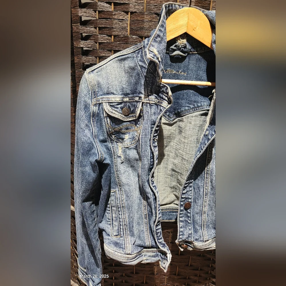 Distressed Jean Jacket - Picture 4 of 5